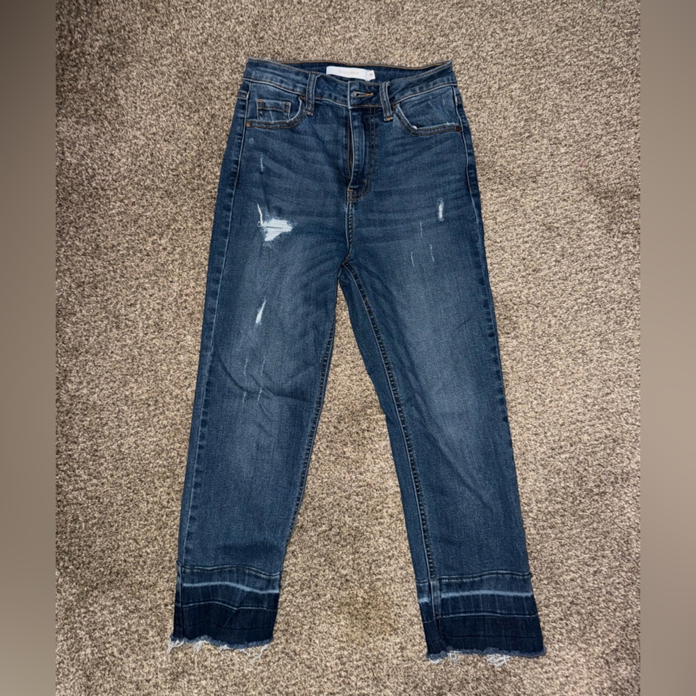 Disclosed Denim Jeans with Contrast Stitching